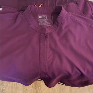 Figs Purple Scrub set